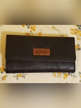 Wrangler Dark Brown Wallet with  Logo Patch NWT
